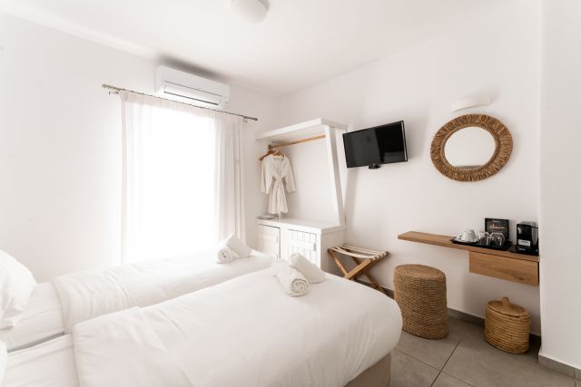 Super Paradise Hotel in Greek Islands | Best Rates & Deals on Orbitz